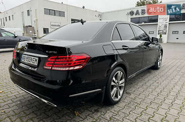 Седан Mercedes-Benz E-Class 2015 в  фото 4 Седан Mercedes-Benz E-Class 2015 в
