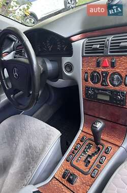 Седан Mercedes-Benz E-Class 1999 в 