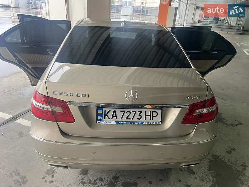 Седан Mercedes-Benz E-Class 2012 в Києві фото 8 Седан Mercedes-Benz E-Class 2012 в Києві