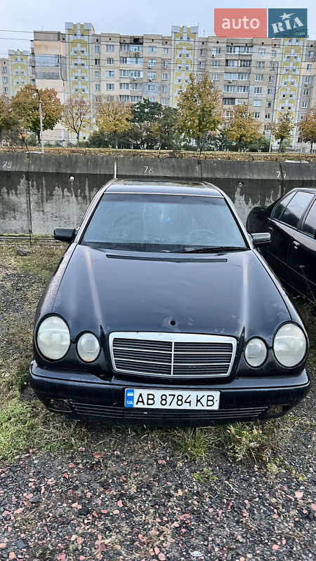 Седан Mercedes-Benz E-Class 1996 в Києві