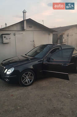 Седан Mercedes-Benz E-Class 2003 в Дрогобичі