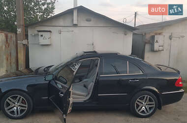 Седан Mercedes-Benz E-Class 2003 в  фото 5 Седан Mercedes-Benz E-Class 2003 в