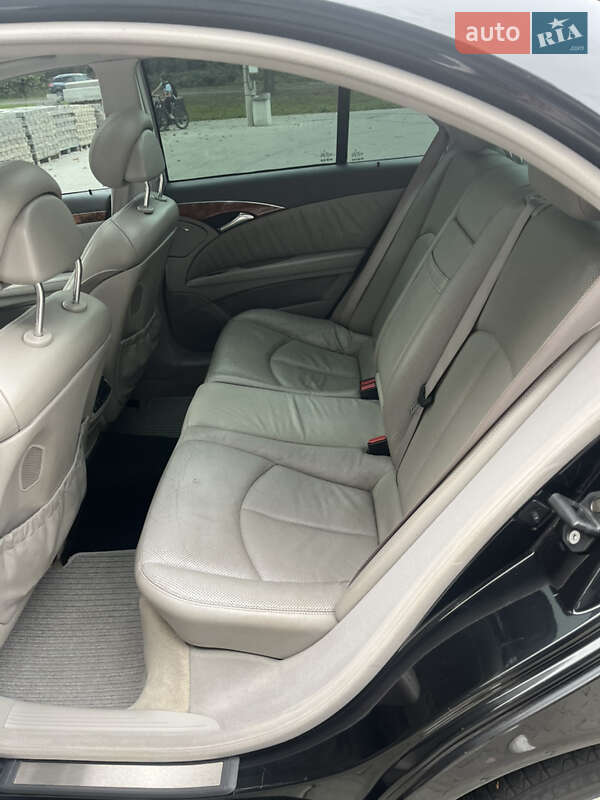 Седан Mercedes-Benz E-Class 2003 в Дрогобыче фото 22 Седан Mercedes-Benz E-Class 2003 в Дрогобыче