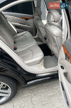 Седан Mercedes-Benz E-Class 2003 в  фото 34 Седан Mercedes-Benz E-Class 2003 в
