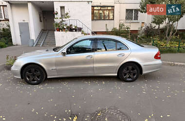 Седан Mercedes-Benz E-Class 2004 в 