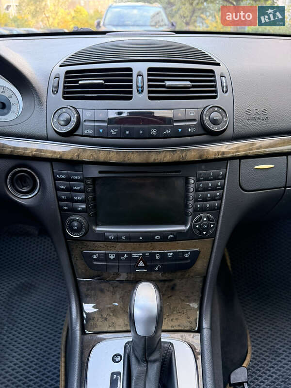 Седан Mercedes-Benz E-Class 2004 в Киеве