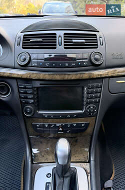 Седан Mercedes-Benz E-Class 2004 в 