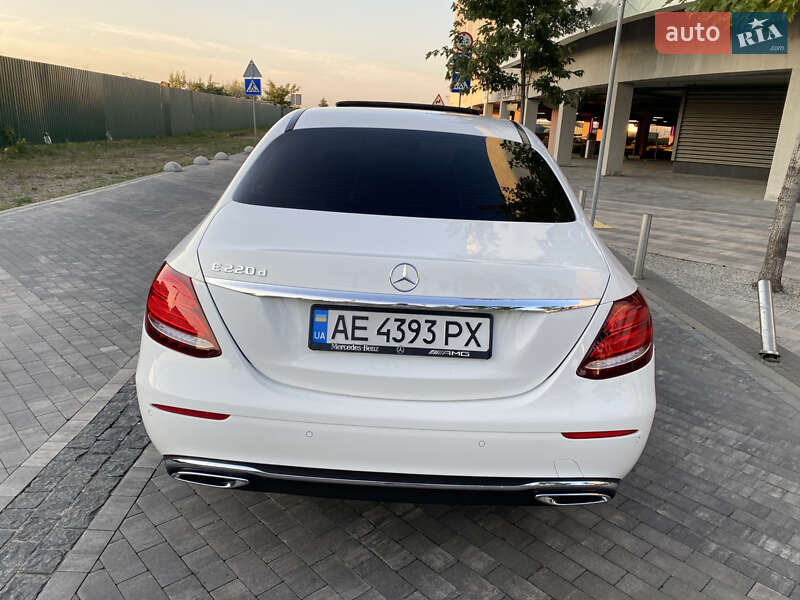 Седан Mercedes-Benz E-Class 2019 в Києві