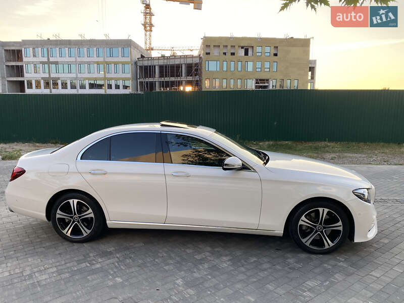 Седан Mercedes-Benz E-Class 2019 в Києві