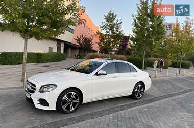 Седан Mercedes-Benz E-Class 2019 в 