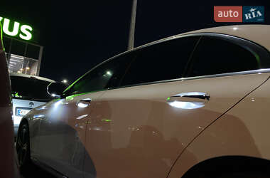 Седан Mercedes-Benz E-Class 2019 в 