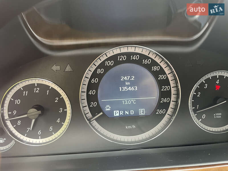 Седан Mercedes-Benz E-Class 2010 в Кременчуге