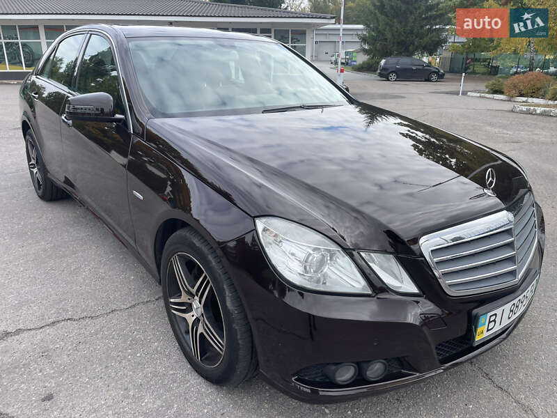 Седан Mercedes-Benz E-Class 2010 в Кременчуге