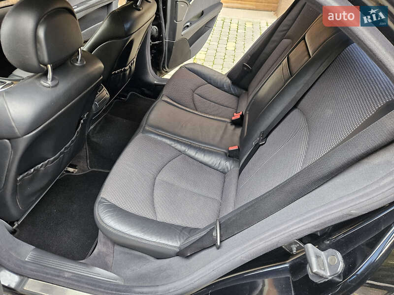 Седан Mercedes-Benz E-Class 2004 в Виннице фото 30 Седан Mercedes-Benz E-Class 2004 в Виннице