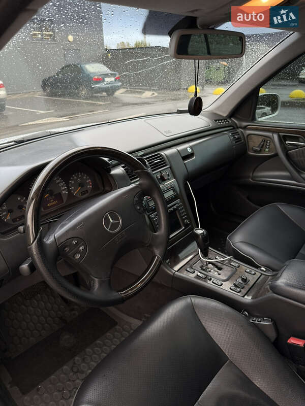 Седан Mercedes-Benz E-Class 2001 в Киеве фото 9 Седан Mercedes-Benz E-Class 2001 в Киеве