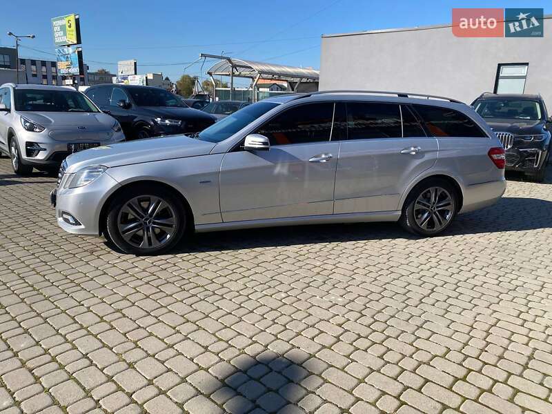 Универсал Mercedes-Benz E-Class 2010 в Львове