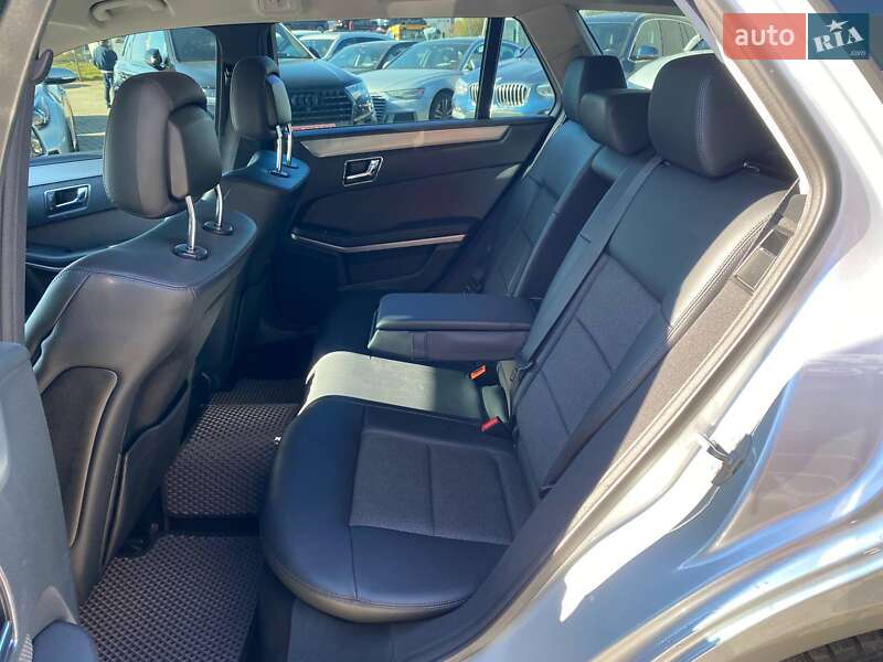 Универсал Mercedes-Benz E-Class 2010 в Львове