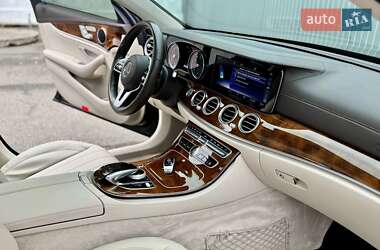 Седан Mercedes-Benz E-Class 2020 в 