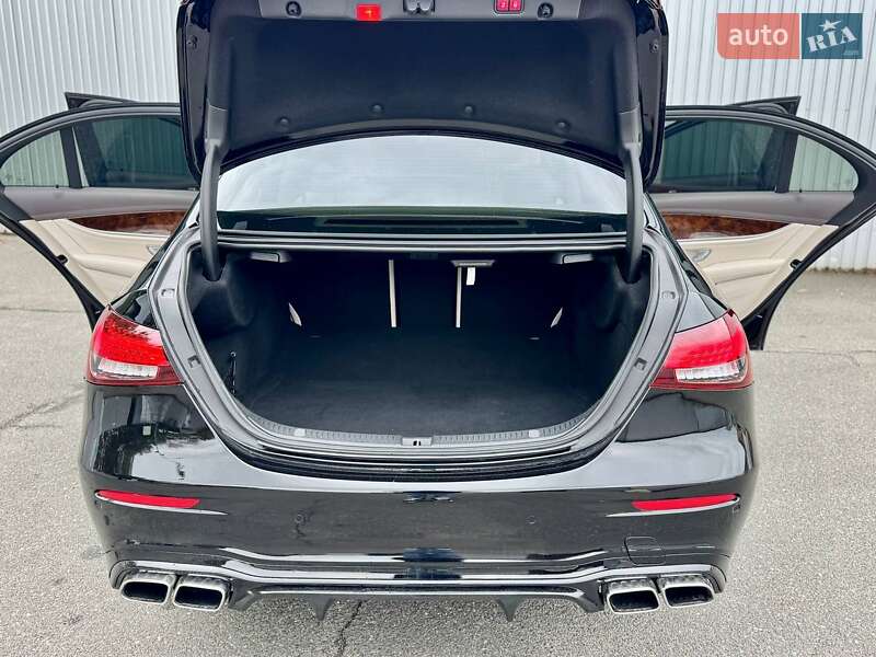 Седан Mercedes-Benz E-Class 2020 в Києві