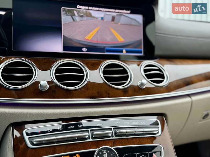 Седан Mercedes-Benz E-Class 2020 в Києві