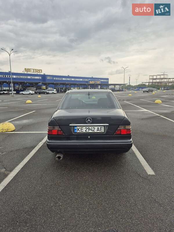 Седан Mercedes-Benz E-Class 1993 в Києві фото 8 Седан Mercedes-Benz E-Class 1993 в Києві