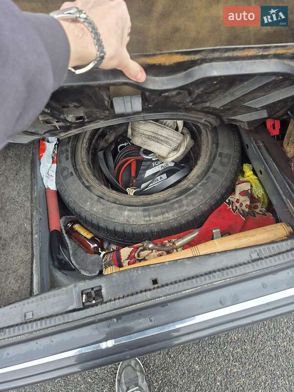 Седан Mercedes-Benz E-Class 1993 в Києві фото 27 Седан Mercedes-Benz E-Class 1993 в Києві