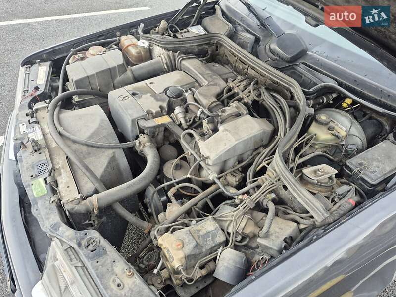Седан Mercedes-Benz E-Class 1993 в Києві фото 30 Седан Mercedes-Benz E-Class 1993 в Києві