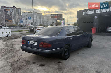 Седан Mercedes-Benz E-Class 1999 в  фото 3 Седан Mercedes-Benz E-Class 1999 в