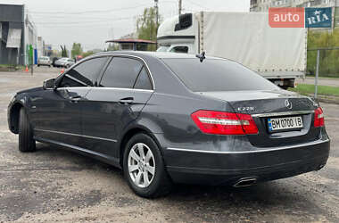 Седан Mercedes-Benz E-Class 2011 в  фото 11 Седан Mercedes-Benz E-Class 2011 в
