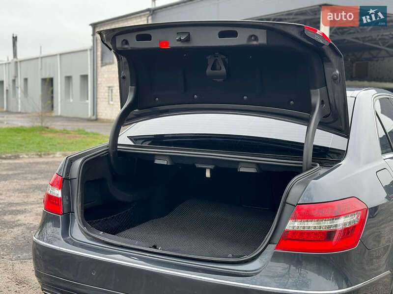 Седан Mercedes-Benz E-Class 2011 в Ромнах фото 21 Седан Mercedes-Benz E-Class 2011 в Ромнах
