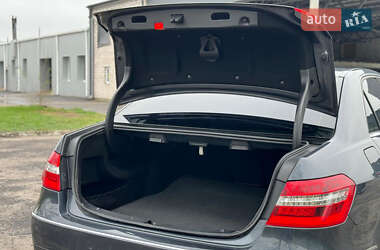 Седан Mercedes-Benz E-Class 2011 в  фото 21 Седан Mercedes-Benz E-Class 2011 в