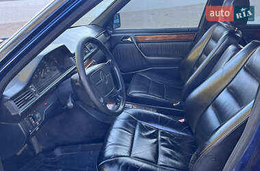 Седан Mercedes-Benz E-Class 1989 в 