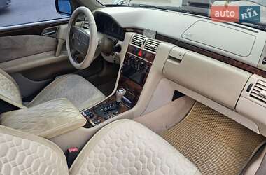 Седан Mercedes-Benz E-Class 1998 в 
