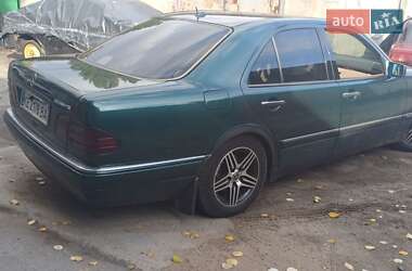 Седан Mercedes-Benz E-Class 1998 в 