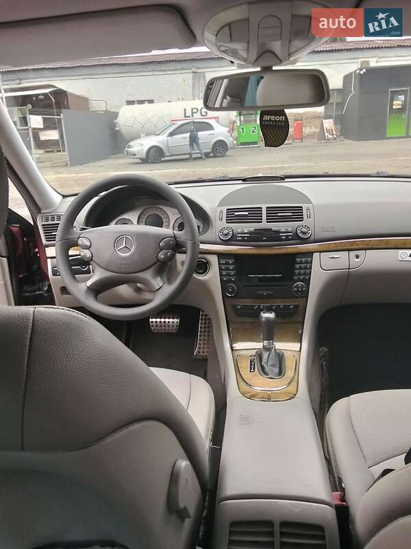 Седан Mercedes-Benz E-Class 2007 в Запоріжжі