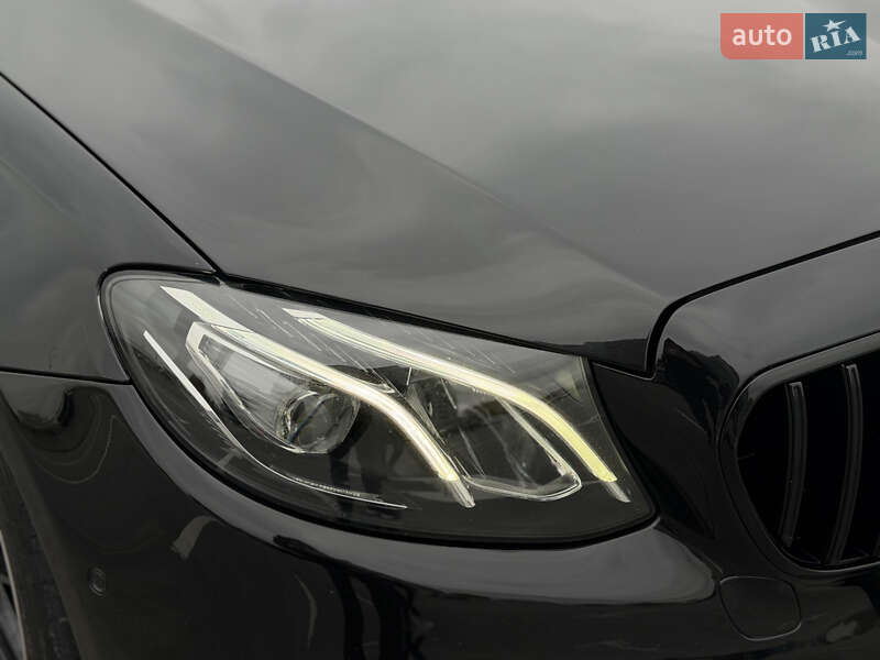 Седан Mercedes-Benz E-Class 2017 в Києві