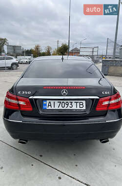 Купе Mercedes-Benz E-Class 2010 в 