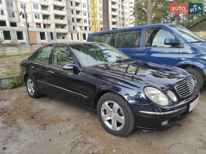 Седан Mercedes-Benz E-Class 2003 в Києві