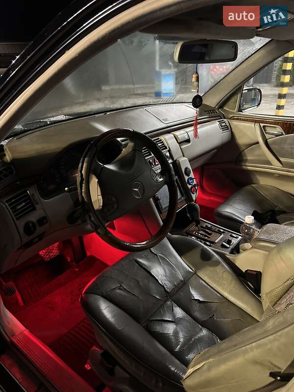 Седан Mercedes-Benz E-Class 2000 в Староконстантинове фото 3 Седан Mercedes-Benz E-Class 2000 в Староконстантинове