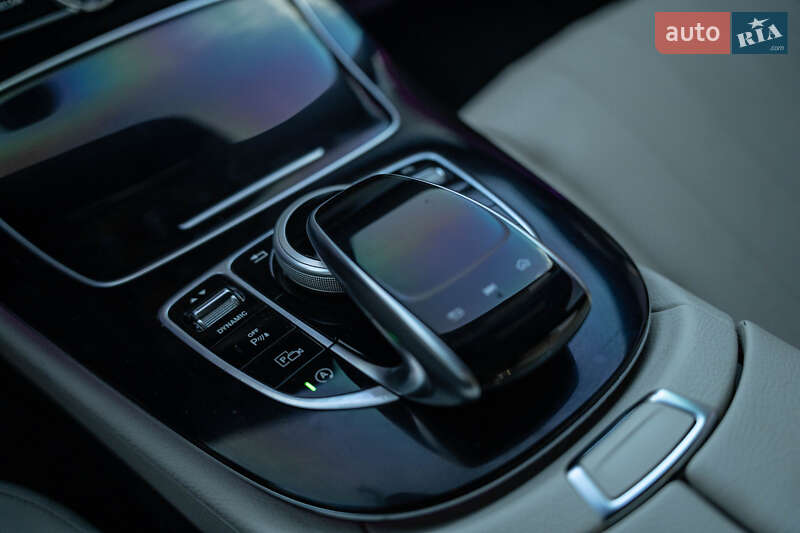Седан Mercedes-Benz E-Class 2016 в Черновцах