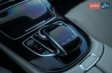 Седан Mercedes-Benz E-Class 2016 в  фото 35 Седан Mercedes-Benz E-Class 2016 в