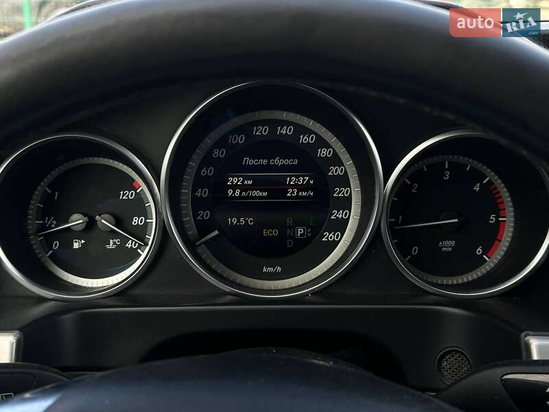 Універсал Mercedes-Benz E-Class 2015 в Одесі фото 18 Універсал Mercedes-Benz E-Class 2015 в Одесі