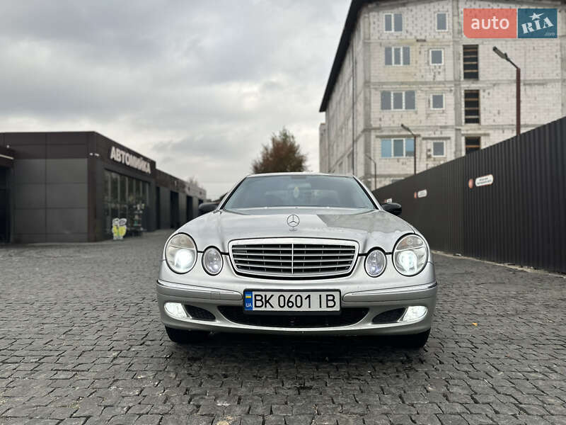 Mercedes-Benz E-Class 2004