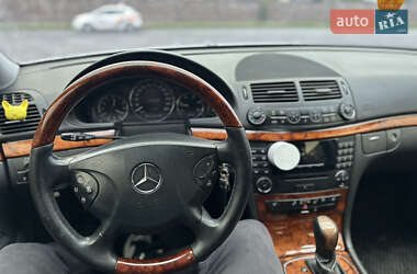 Седан Mercedes-Benz E-Class 2004 в 