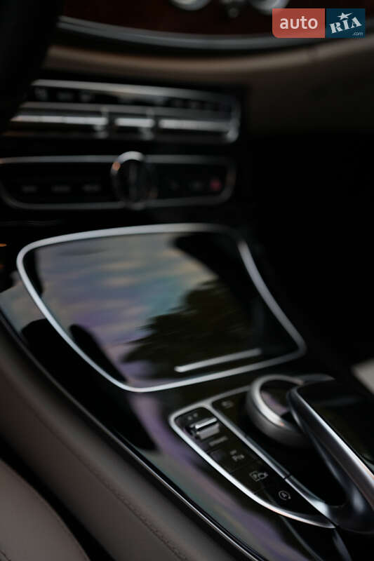 Седан Mercedes-Benz E-Class 2018 в Тернополе фото 97 Седан Mercedes-Benz E-Class 2018 в Тернополе