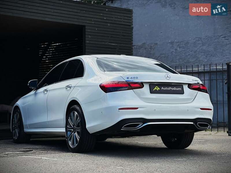 Седан Mercedes-Benz E-Class 2022 в Киеве