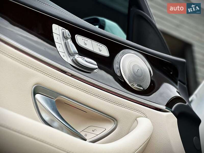 Седан Mercedes-Benz E-Class 2022 в Киеве