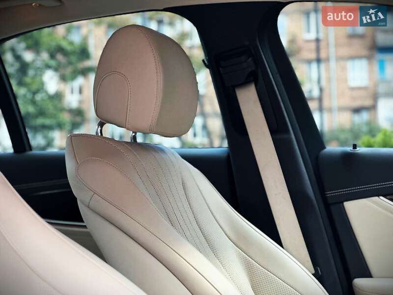 Седан Mercedes-Benz E-Class 2022 в Киеве