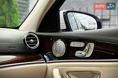 Седан Mercedes-Benz E-Class 2022 в  фото 51 Седан Mercedes-Benz E-Class 2022 в