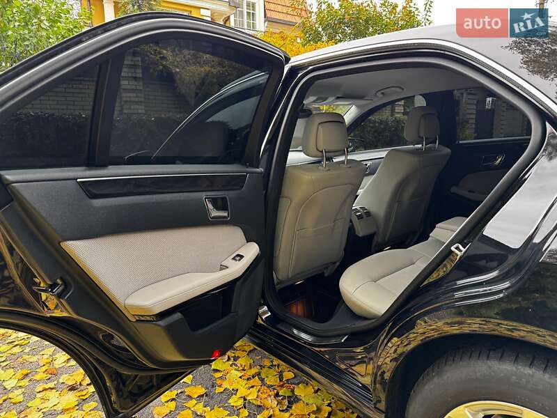 Седан Mercedes-Benz E-Class 2010 в Киеве фото 32 Седан Mercedes-Benz E-Class 2010 в Киеве